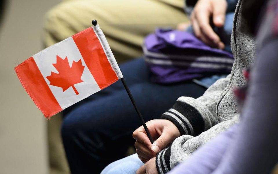 Canada welcomed 184,000 new immigrants in 2020
