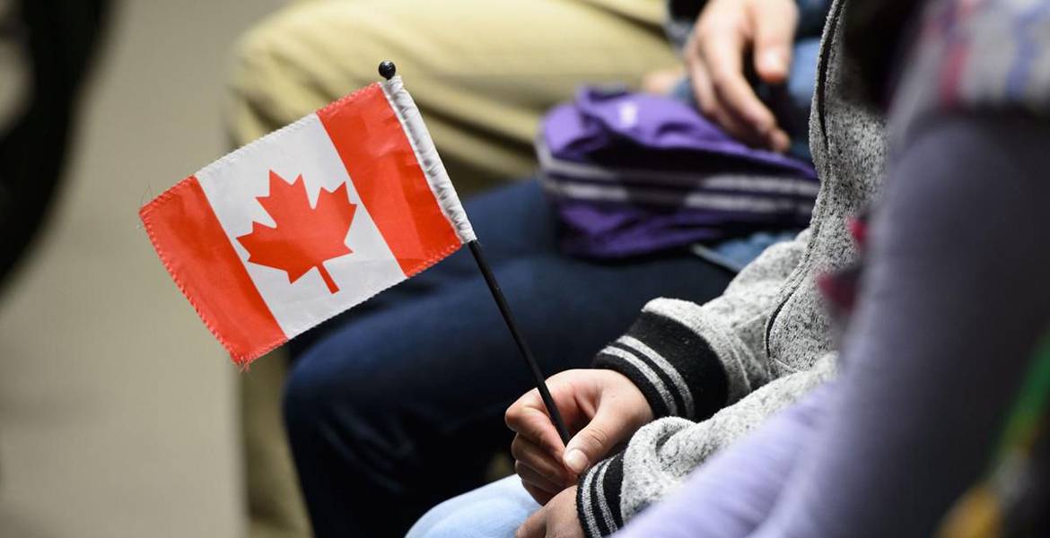 Canada welcomed 184,000 new immigrants in 2020